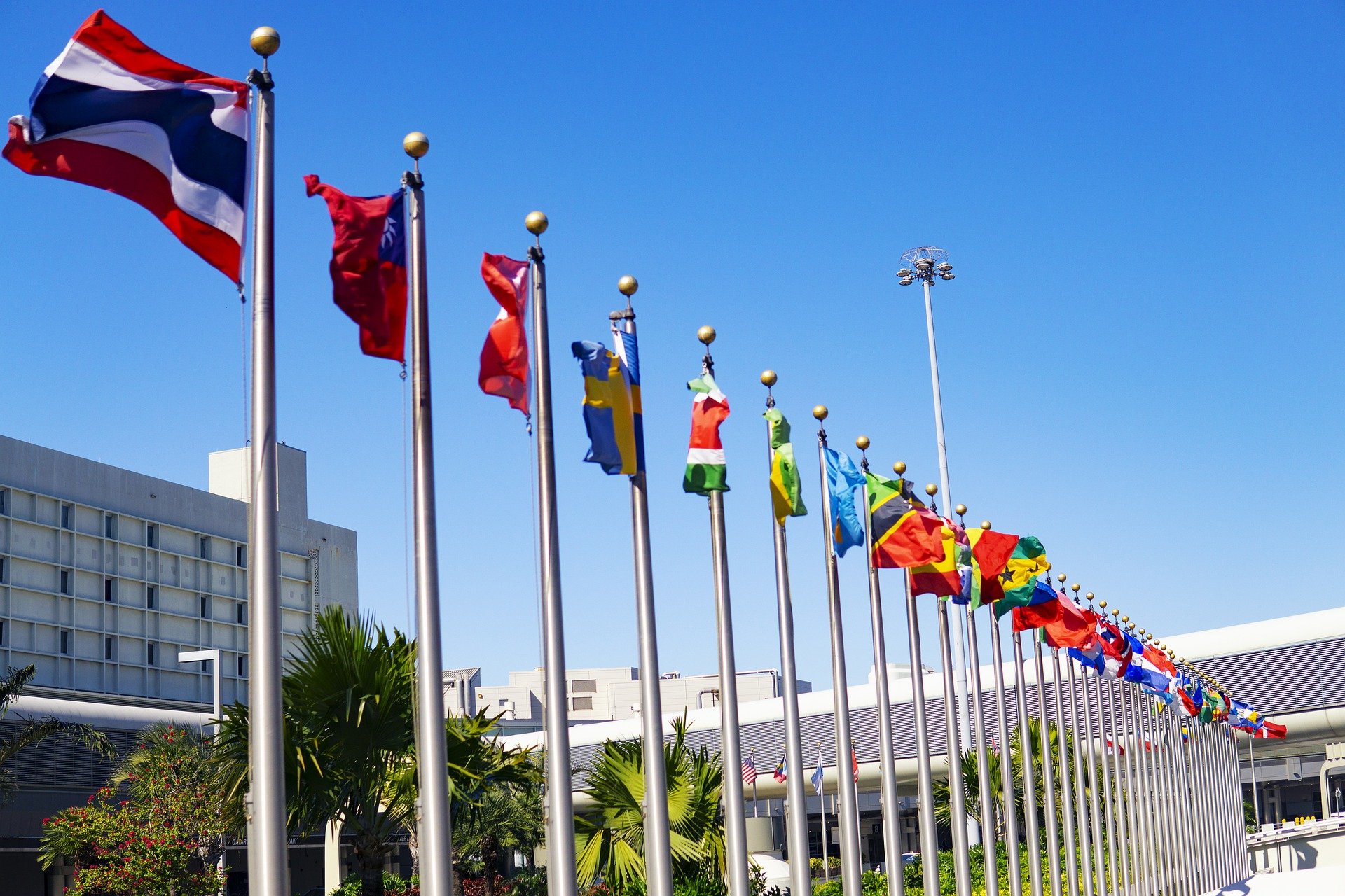 https://studio.horasis.org/wp-content/uploads/Photo-flags.jpg
